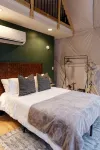 "The Perch" RRG - Modern Elevated Stay w/ Hot Tub - Boutique