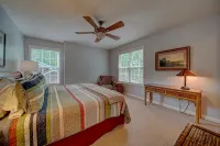 Creekfront Hayesville retreat w/ wrap-around porch and views! - WiFi