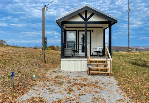 The Holiday Armadillo • AR Tiny House - 3-Star