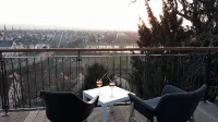 Spacious vacation apartment on the Elbe slope - directly on the Blue Wonder - 2-Star