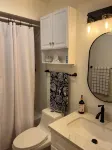 Cozy townhome with backyard retreat! Minutes to wineries and downtown. - 3 ดาว