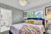 HotPool 5Bdr 3Bath Home, 3.5 Miles to the Beach Small Events Welcome - Fitnessstudio