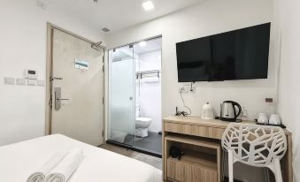 Aura Hotel Mackenzie, 11 Hrs, Stay From 10PM - 9AM