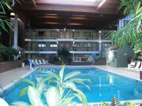 Ramada by Wyndham Beaver Falls - Pools