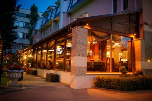 Luna Hotel - 3-Star
