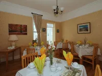 Donnybrook Hall Hotel berhampiran Taman Herbert