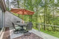 Falcon House: VT Modern Chalet w/Sauna on 25 Acres - Hike - Bike to Village - Chalets