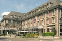 Hôtel Mercure Abbeville Centre - Porte de la Baie de Somme - Parking