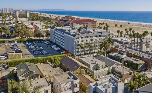 Best Beach Location in Santa Monica! Our Summer Stretches Through Fall! - 3 estrellas