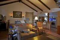 Private Cottage “Storybook Barn” - 4-Star