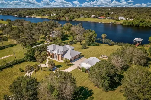 River Bank Hideaway, "Go With The Flow" RIVERFRONT 3 Acres- "Heated Pool/Spa" - Pool
