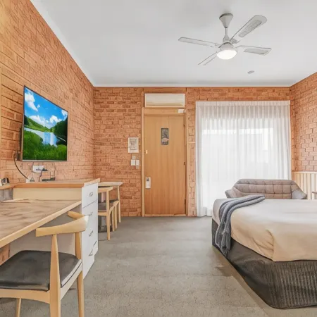 Golden River Motor Inn