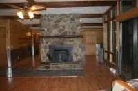 Come and Getaway at the Lake house. - 3-Star