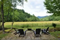 Secluded Creekfront Cabin Mountain Views.• Easy Access for Cars/Cycles•Near TOTD - Alphydda