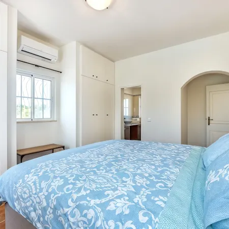 Holiday villa in a quiet location with all comfort for 6 people