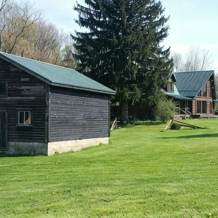 Lodge on Pine Ridge, with private 50 acres