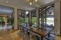 Luxury and Comfort in your own tropical resort - balcon
