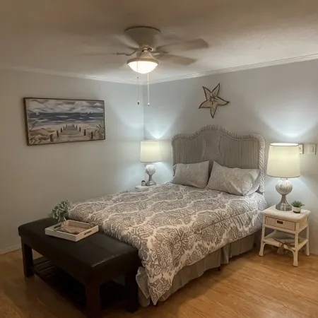 3 Bedroom House That Sleeps 9 Located in Oceanside Village, Surfside Beach