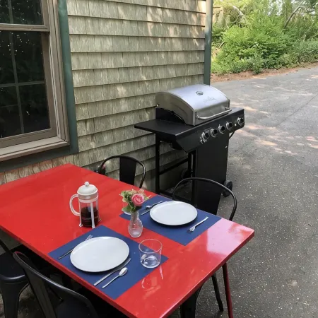 Private Cape Cod Cottage. Walk to Ellis Landing Beach!