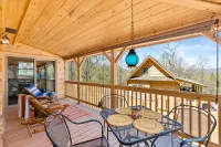 NEW Cabin 15 min to Asheville with Blue Mountain Views! - Hytter