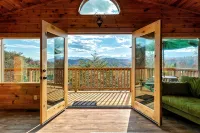 Stunning Mountain Views! Camp Theme! Outdoor Fireplace+Theater/GameRm & Hot Tub - 4-نجوم