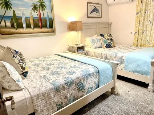 "Comfortable, modernized 5BR 4BA Home with an amazing Ocean View and breeze! - Gym