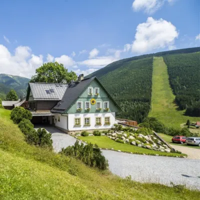 Pension Slunečnice & Panorama Restaurant Farma - Homestays
