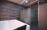 Jade Hotel - vasca da bagno