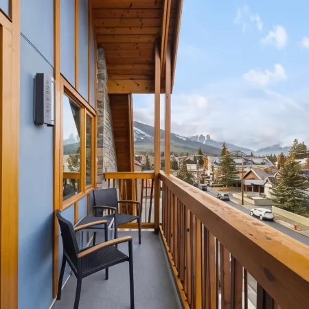 Moose Hotel and Suites