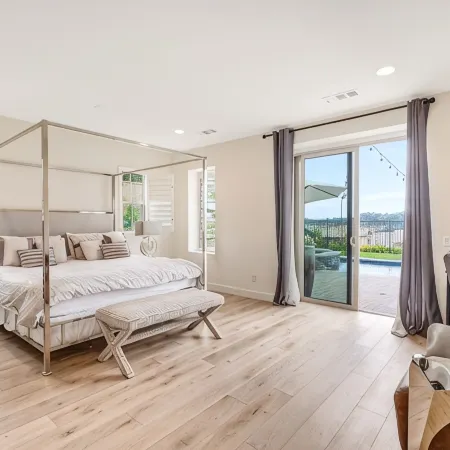 Resort-like residence with pool, jacuzzi, sauna, ocean breeze & amazing sunsets