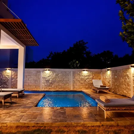 Beautiful 5-Room Villa w/Private Pool in Puerto Morelos — 5 min from the beach!