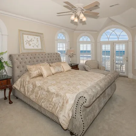 Luxury Multi-Level Oceanfront- Salt Water Pool- Heated Option &Spa, Pet Friendly