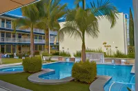 Hotel del Alba Inn & Suites - Pet friendly