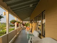 Colonial Inn Hotels near Ogunquit Memorial Library