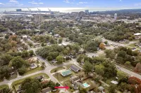 3Br w/Private Heated Pool! Close to the Beach! Coastal Pool Retreat - 4-Sterne