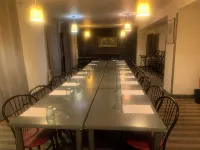 Brit Hotel Baillet-en-France - Servicios de Traslado