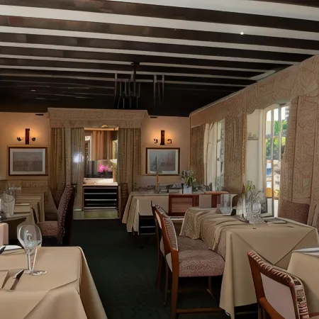 The Inglenook Hotel