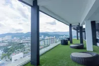 Urban Suites Jelutong | Infinity Pool & City Views - موقف سيارات