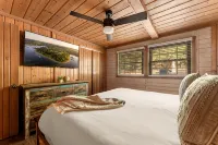 Spacious Resort Cabin – Sleeps 16, Minutes to Silver Dollar City! - 샬레 호텔