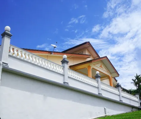 SingHome Holiday House - 2 ดาว