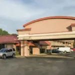 Express Inn & Suites Các khách sạn gần Museum For East Texas Culture