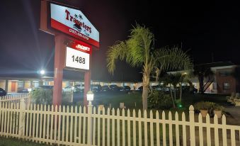 Travelers Inn - Clearwater