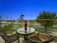 Melbourne Airport Motel Hotels in Tullamarine