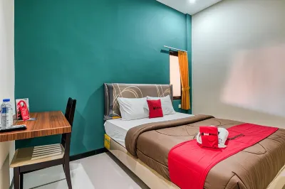 RedDoorz Syariah Near Airlangga University Campus B Hotels in Gubeng