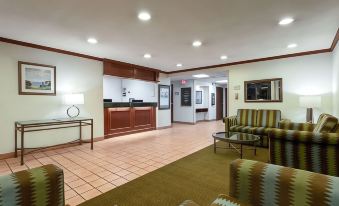 Norwood Inn & Suites Indianapolis