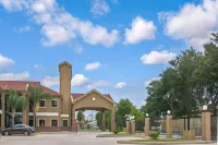 Super 8 by Wyndham Houston/Brookhollow NW Hotels in Harris County