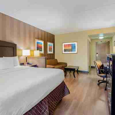 La Quinta Inn & Suites by Wyndham Bel Air/I-95 Exit 77A Rooms