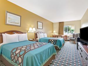 Super 8 by Wyndham Daytona Beach