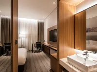 Ramada by Wyndham Seoul Sindorim Отели рядом с достопримечательностью «Станция метро Gasan Digital Complex»
