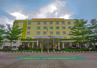 Padjadjaran Suites Resort and Convention Hotel Hotels near Puncak Bogor